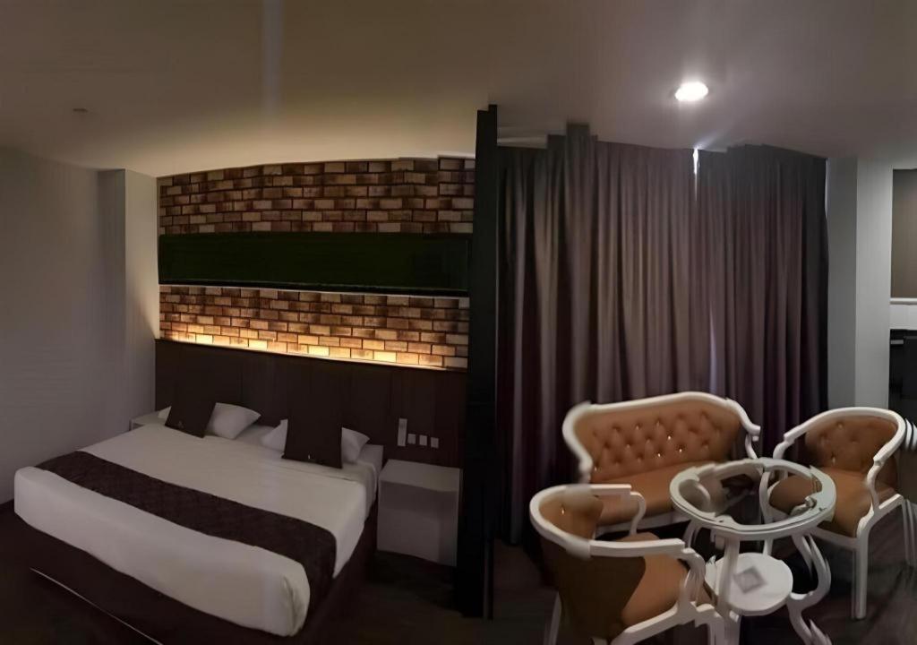 Golden Nasmir Hotel Букит Мертаджам Екстериор снимка